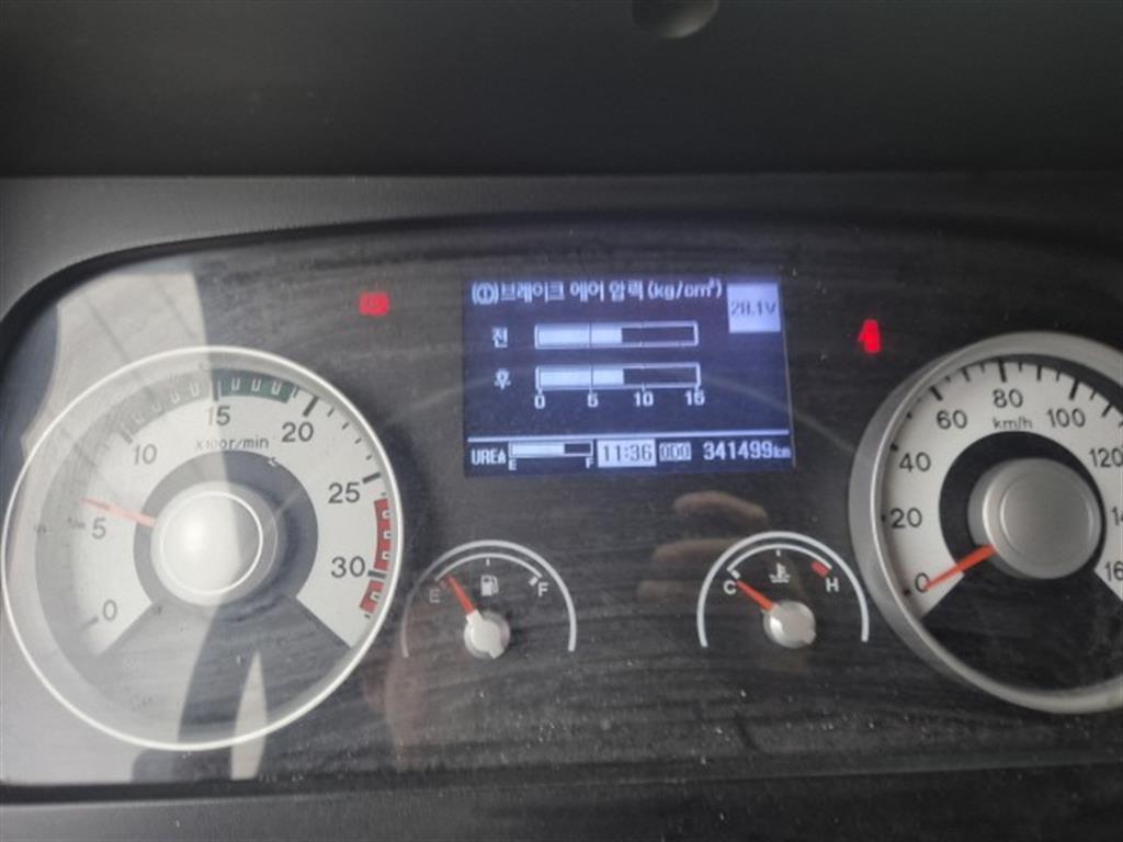 현대 메가트럭 카고 4.5톤 수동 11