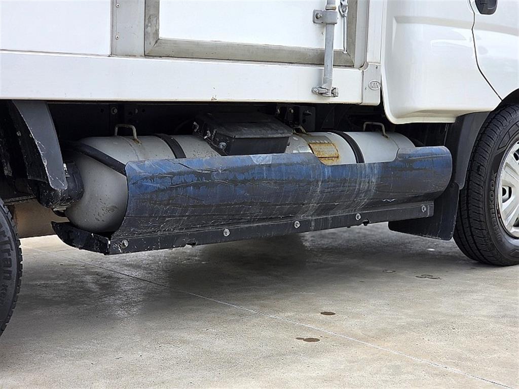 기아 봉고3 1톤 표준탑 LPG 4