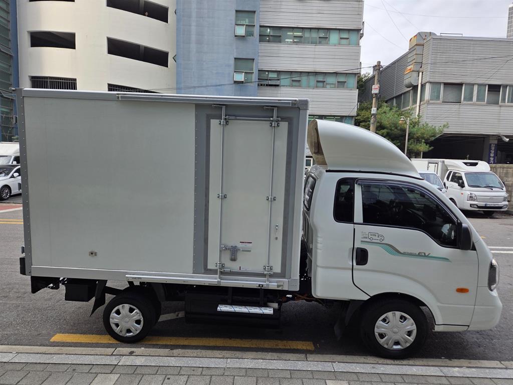 기아 봉고3 1톤 표준탑 전기 2