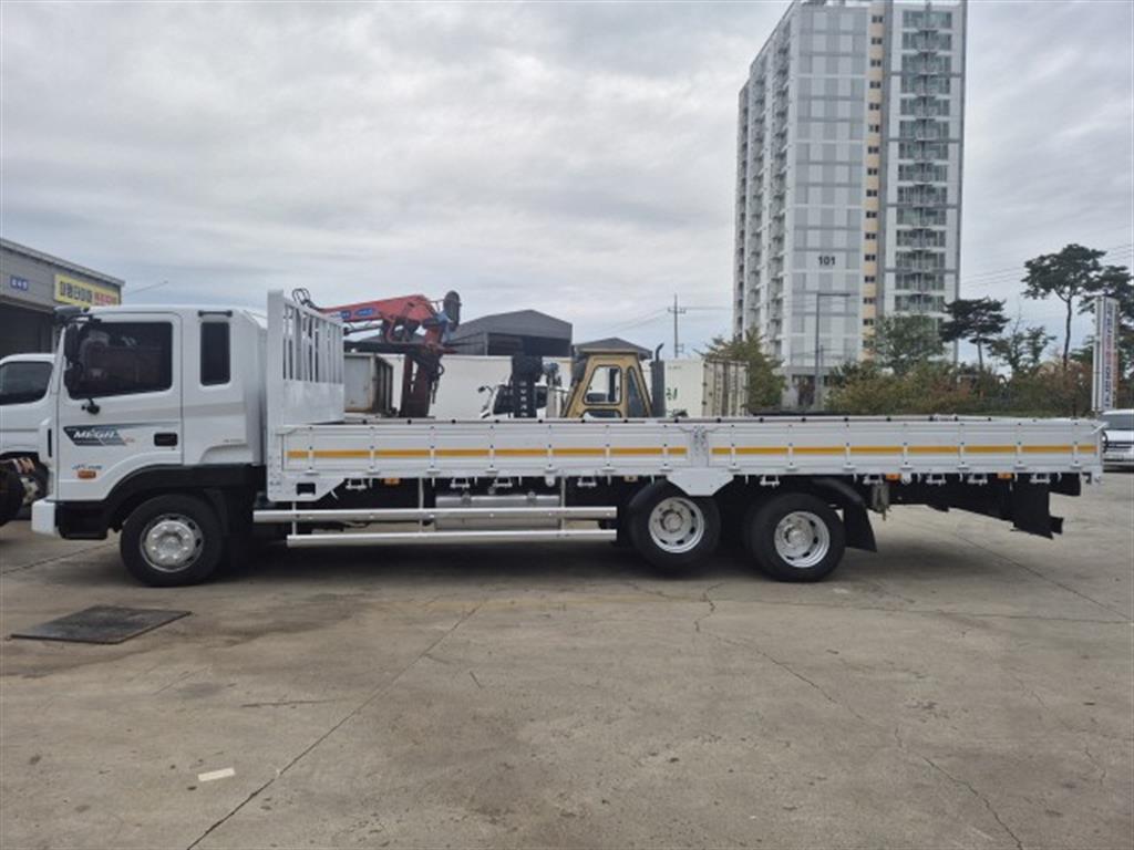 현대 메가트럭 카고 4.5톤 수동 3