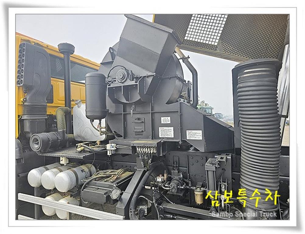 타타대우 노부스 16톤 노면청소차 11