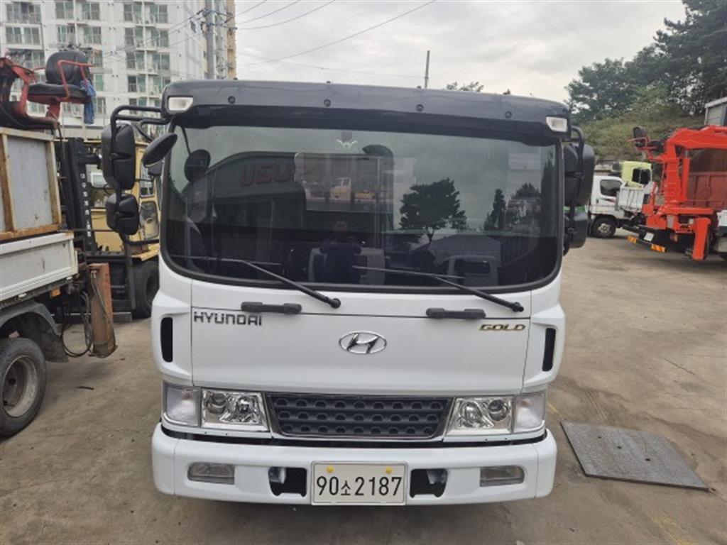 현대 메가트럭 카고 4.5톤 수동 1