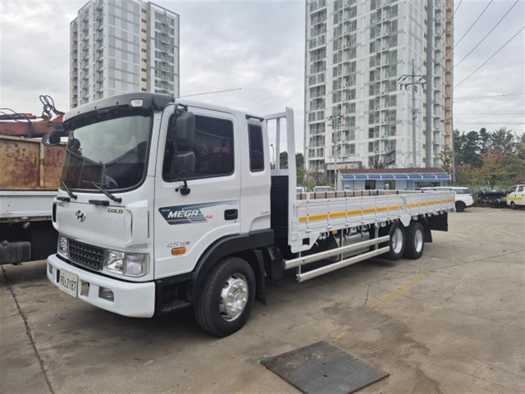 현대 메가트럭 카고 4.5톤 수동 2