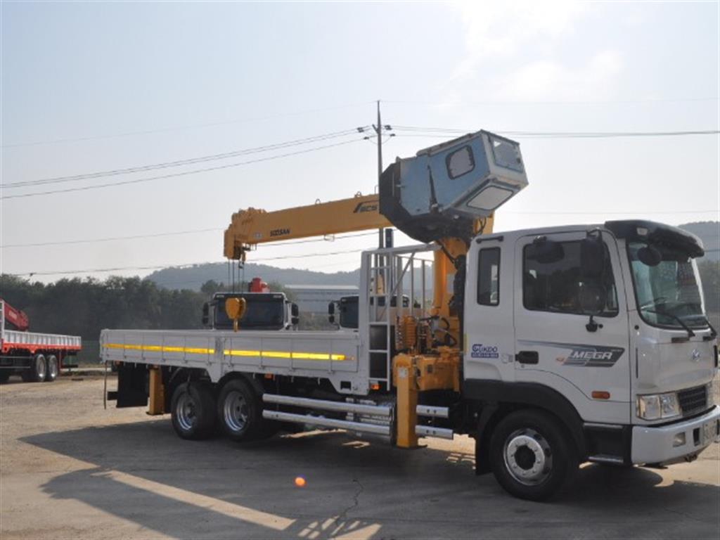 현대 카고크레인 국도특장 메가트럭 7.5톤 2