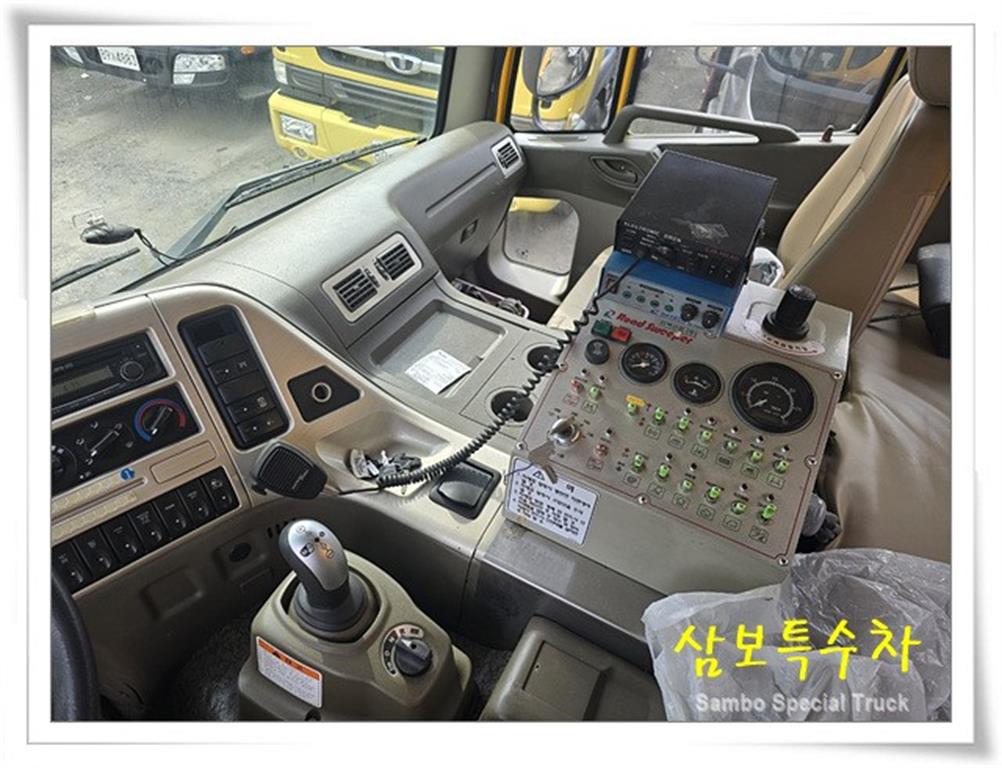 타타대우 노부스 16톤 노면청소차 17