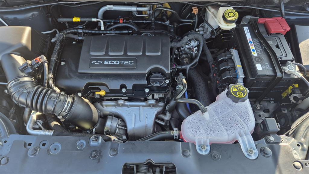 Chevrolet Aveo 1.4 Turbo LS 4