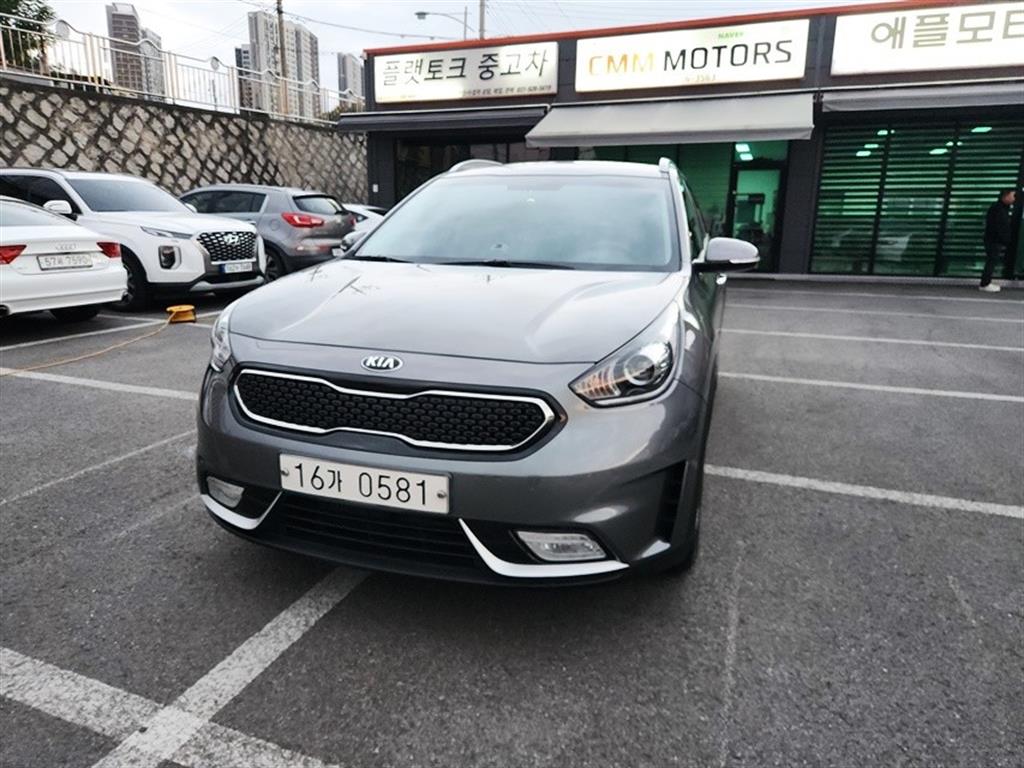 Kia Niro 1.6 Hybrid Prestige 4