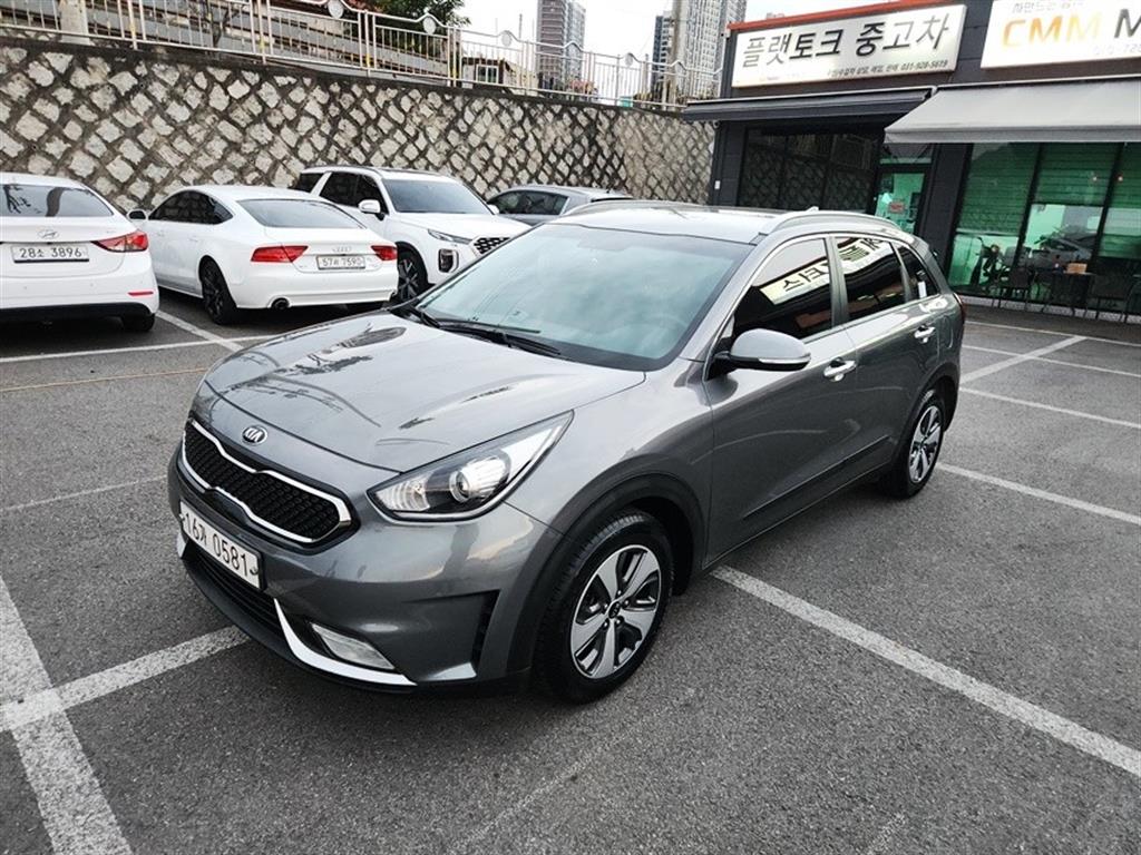 Kia Niro 1.6 Hybrid Prestige 2