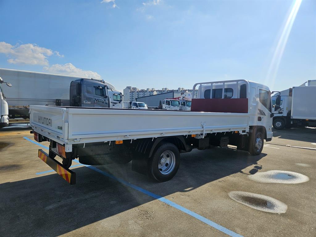 현대 올뉴마이티 3.5톤 카고 슈퍼캡 4