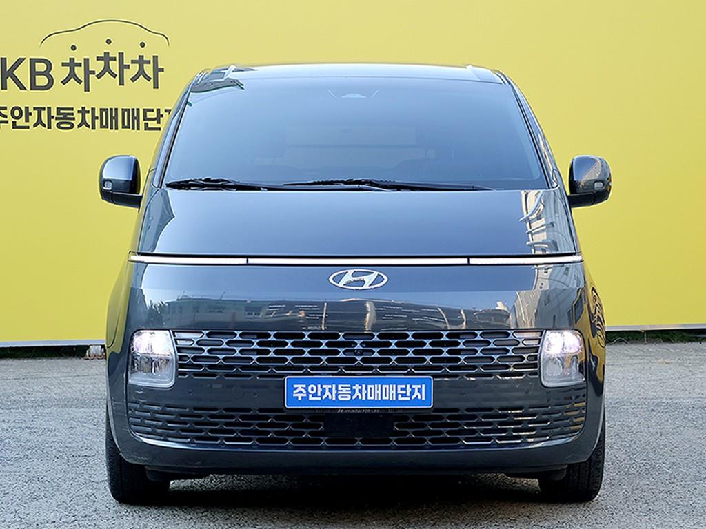 Hyundai Staria LPG Lounge Prestige