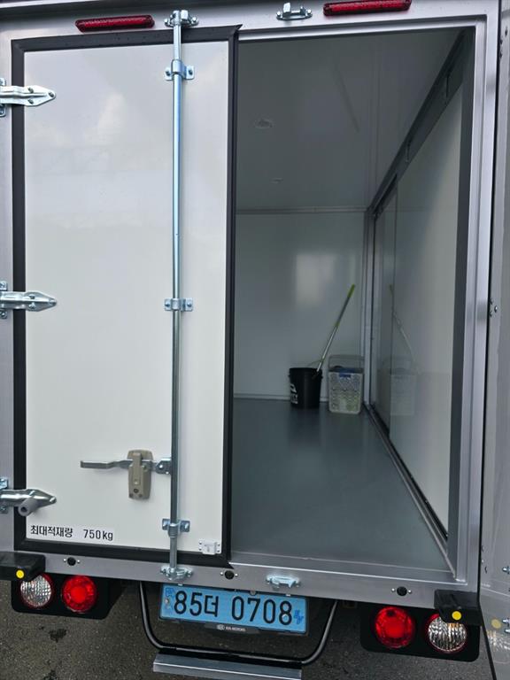 기아 봉고3 1톤 표준탑 전기 5