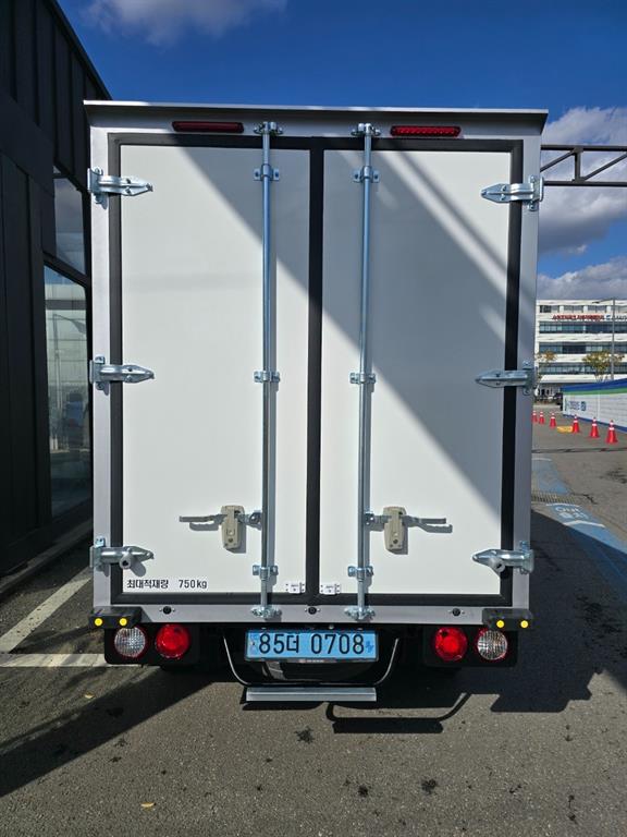 기아 봉고3 1톤 표준탑 전기 3