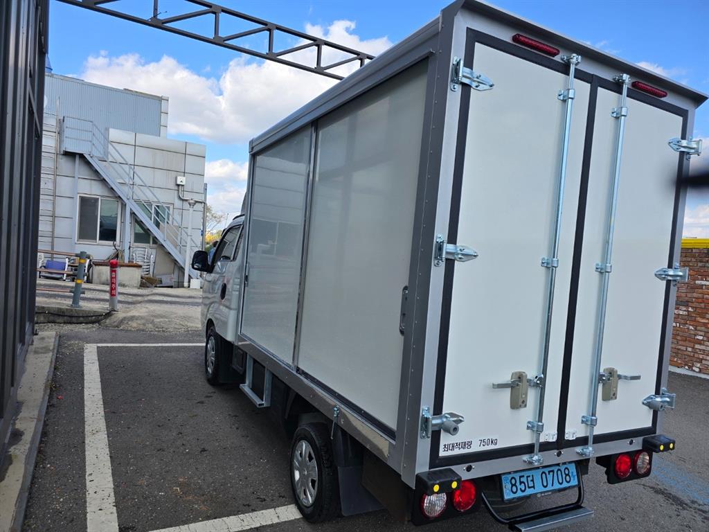 기아 봉고3 1톤 표준탑 전기 2