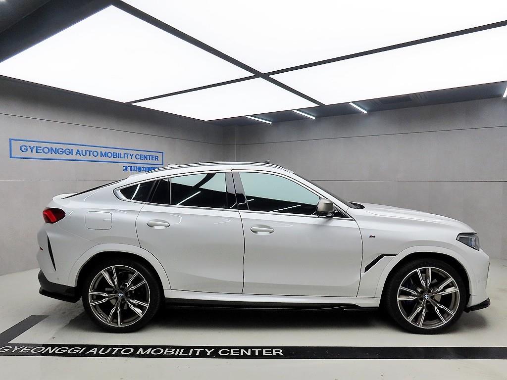 BMW X6 M50i 3