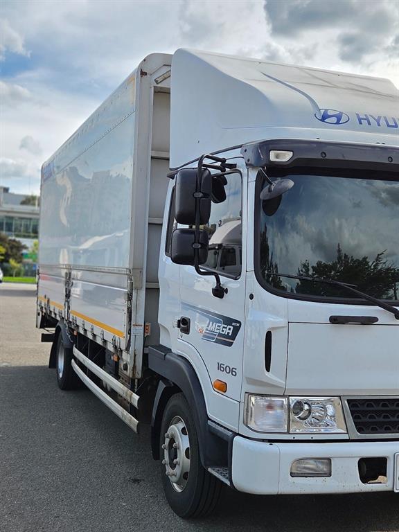 현대 메가트럭 단바리 윙바디 5톤 수동 2