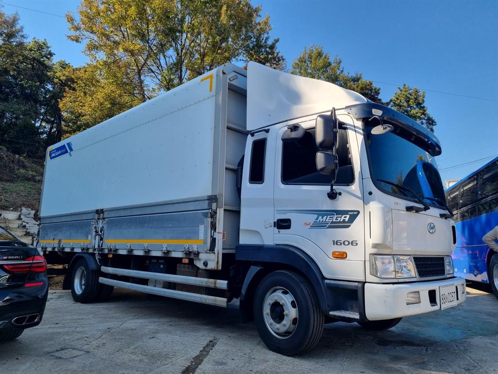 현대 메가트럭 단바리 윙바디 5톤 수동