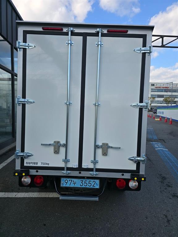 기아 봉고3 1톤 표준탑 전기 6