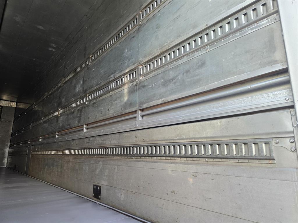 타타대우 프리마 냉장윙 5톤 오토 11