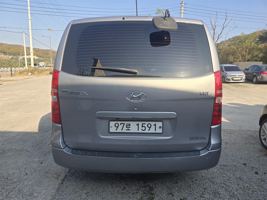 Hyundai Starex Smart 3