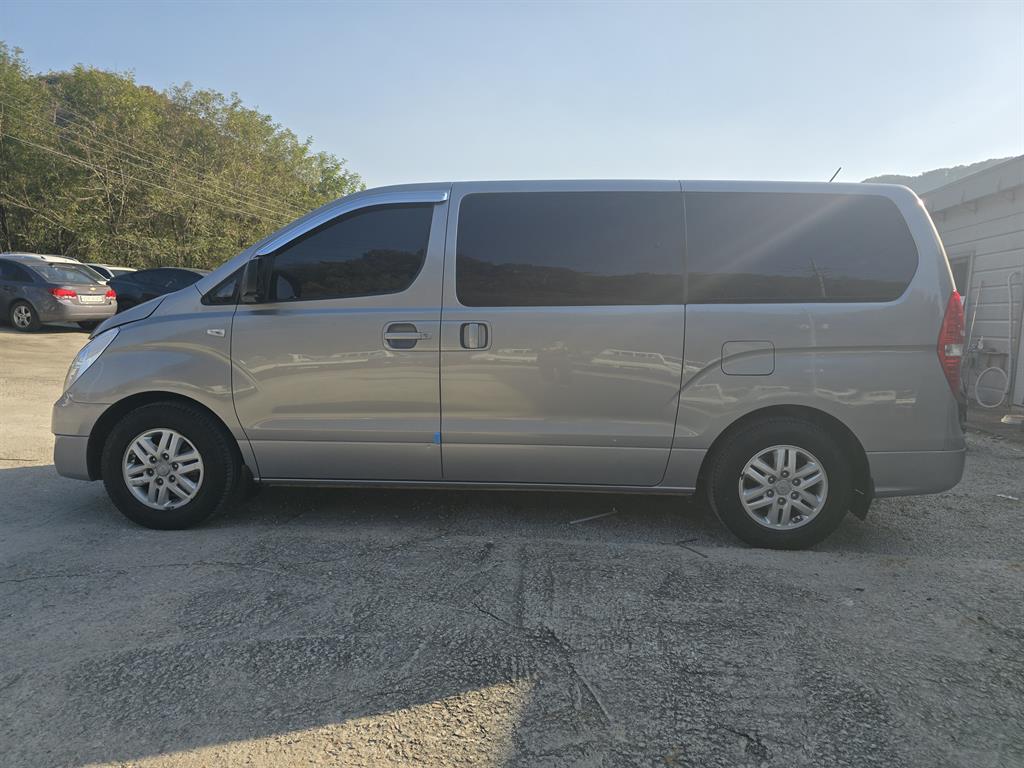 Hyundai Starex Smart 5