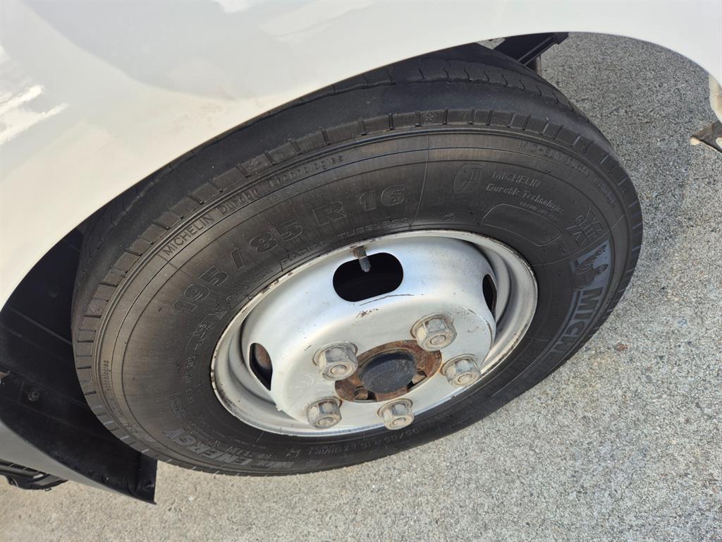 기아 동해기계항공 봉고3 1.2톤 9