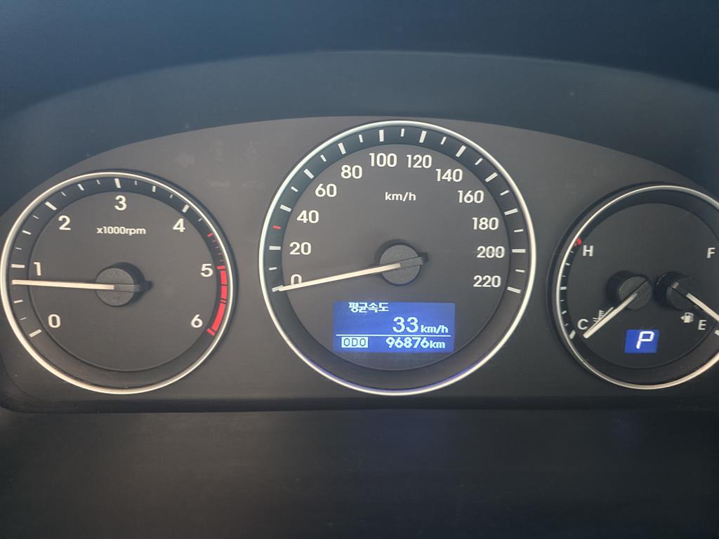 Hyundai Starex Smart 8