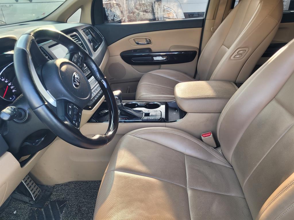 Kia Carnival Diesel Noblesse Special 8