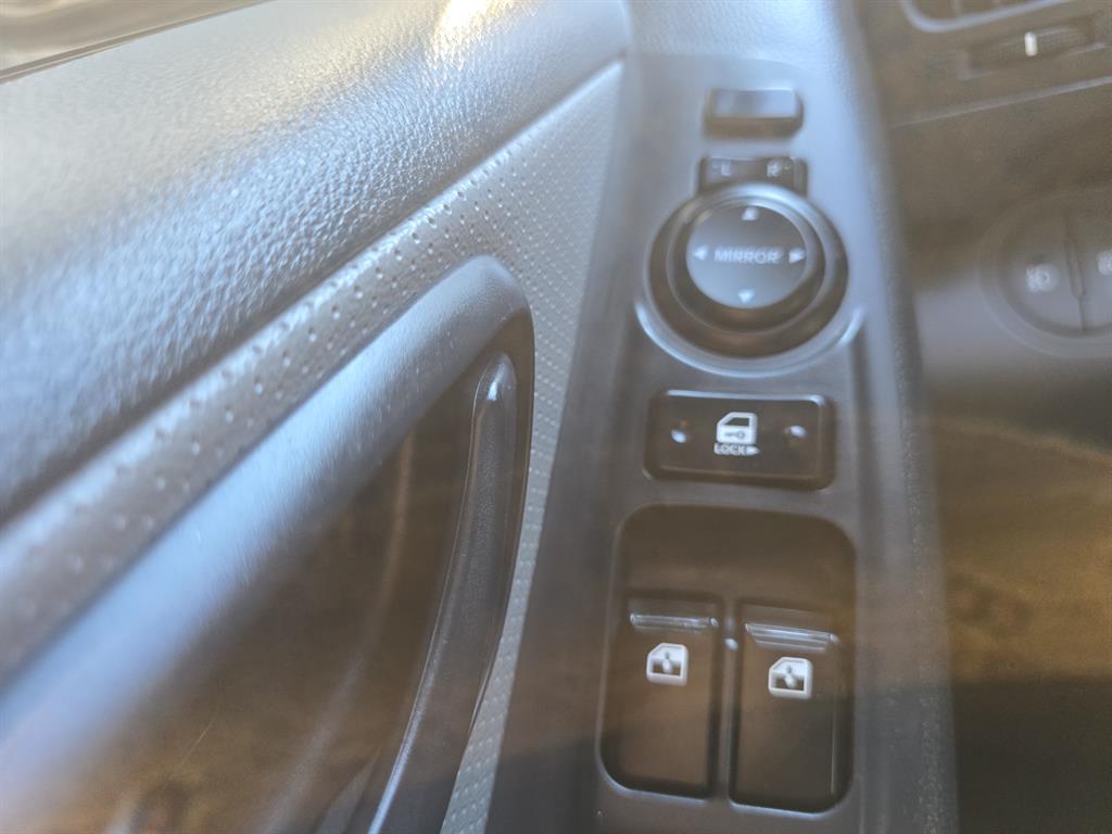 Hyundai Starex Smart 9