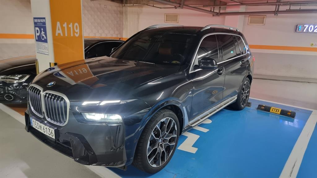 BMW X7 xDrive 40d Design Pure Excelence 3