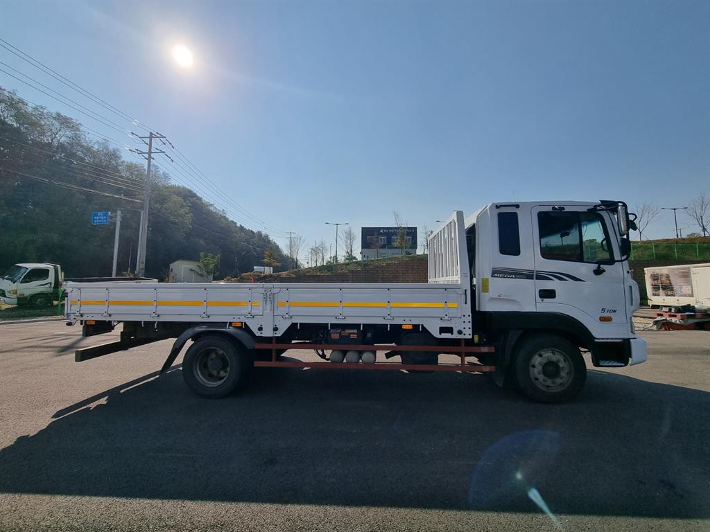 현대 메가트럭 단바리 카고 5톤 수동 3