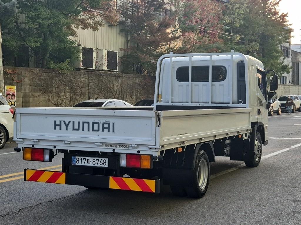현대 올뉴마이티 2.5톤 카고 슈퍼캡 2