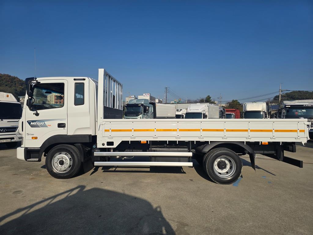 현대 메가트럭 280 단바리 카고 5.5톤 수동 2