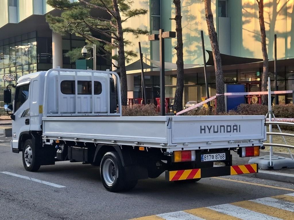 현대 올뉴마이티 2.5톤 카고 슈퍼캡 1