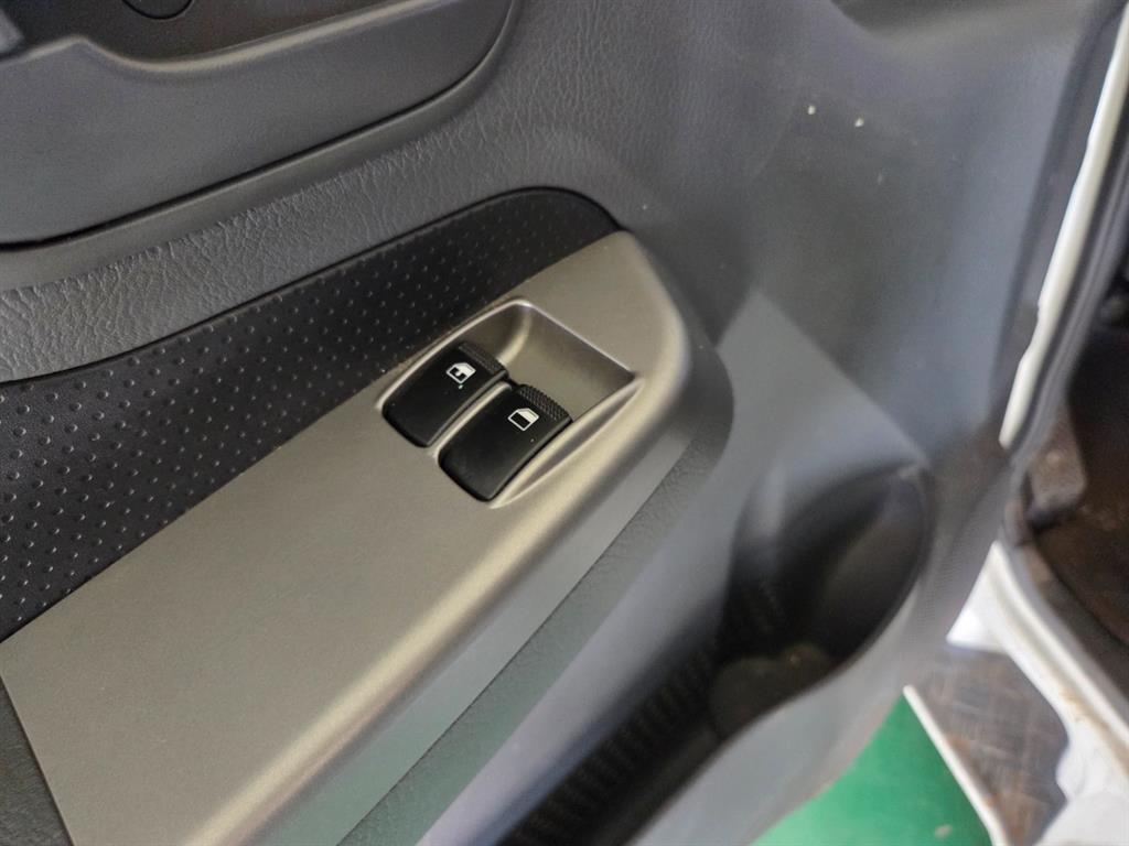 기아 봉고3 1톤 카고 LPG 11