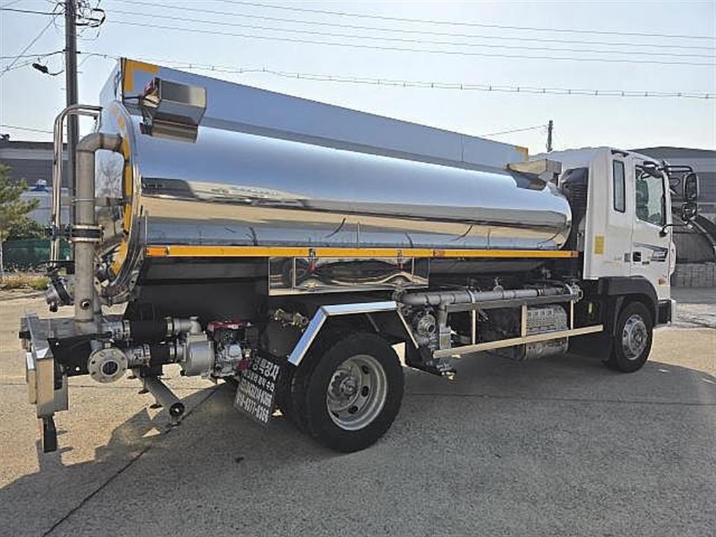 현대 살수차 메가트럭 수동 3