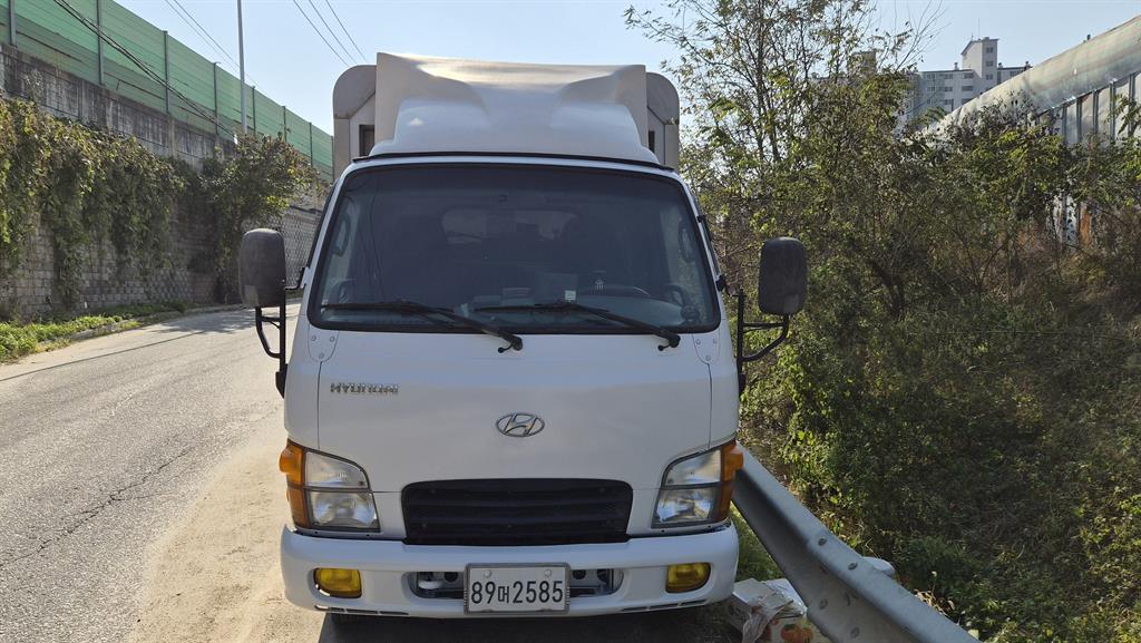 현대 마이티큐티 2톤 윙바디 일반캡 1