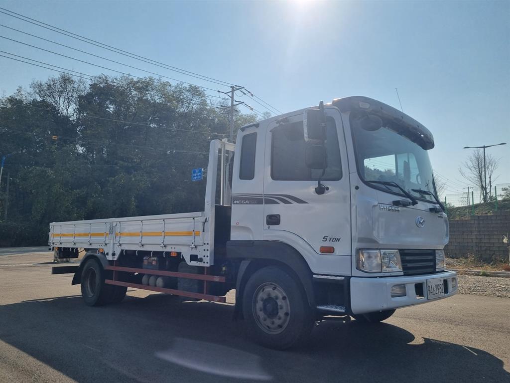 현대 메가트럭 단바리 카고 5톤 수동 2