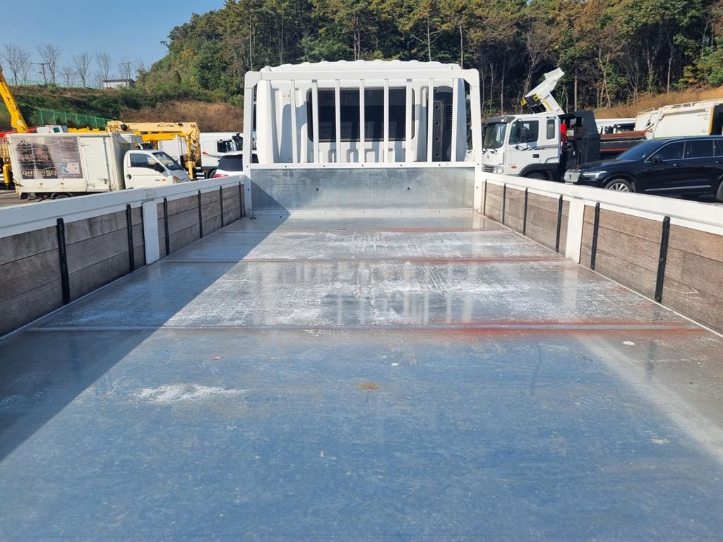 현대 메가트럭 단바리 카고 5톤 수동 6