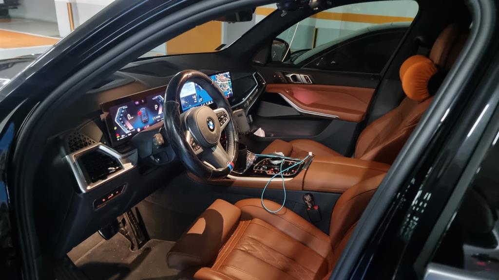 BMW X7 xDrive 40d Design Pure Excelence 9