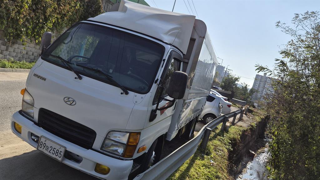 현대 마이티큐티 2톤 윙바디 일반캡