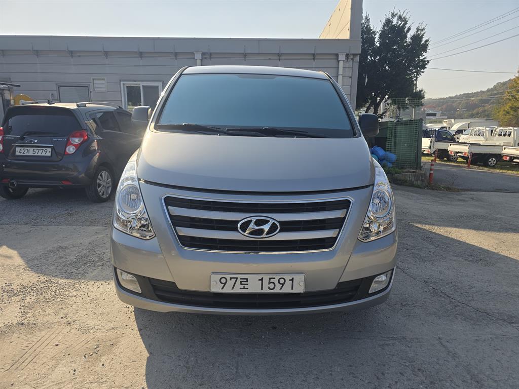 Hyundai Starex Smart 2