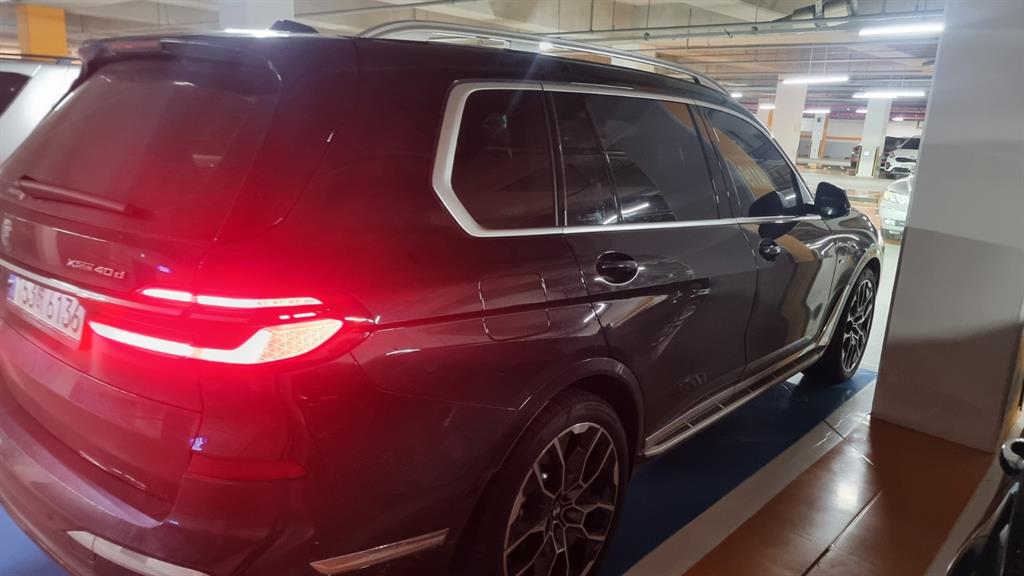 BMW X7 xDrive 40d Design Pure Excelence 5