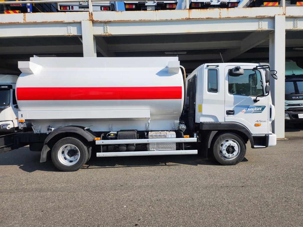 현대 탱크로리 메가트럭 수동 4