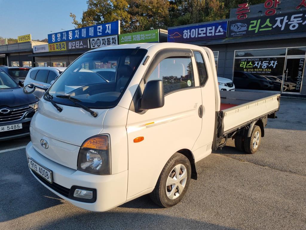 Hyundai Porter 1.0 Ton/ Super Cab/ Long Wheelbase/ CRDi