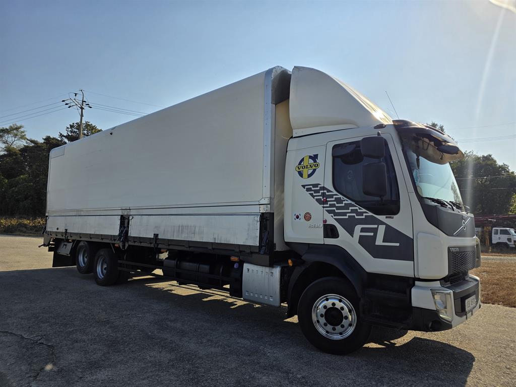 볼보 FL 윙바디 4.5톤 오토