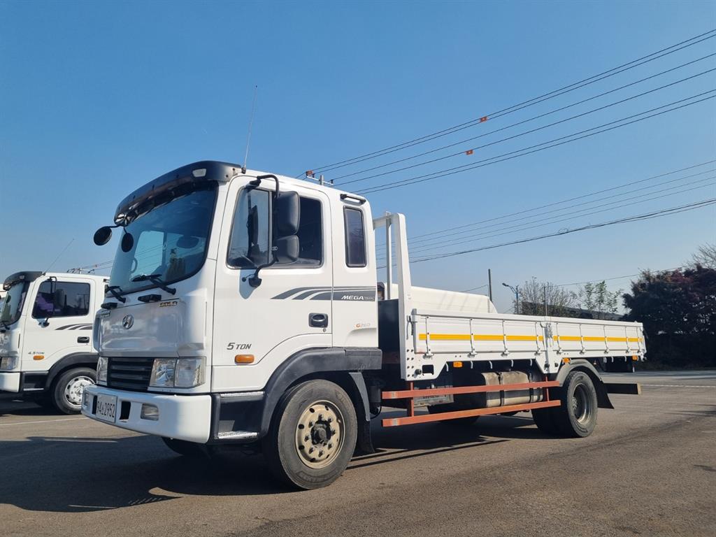 현대 메가트럭 단바리 카고 5톤 수동 0