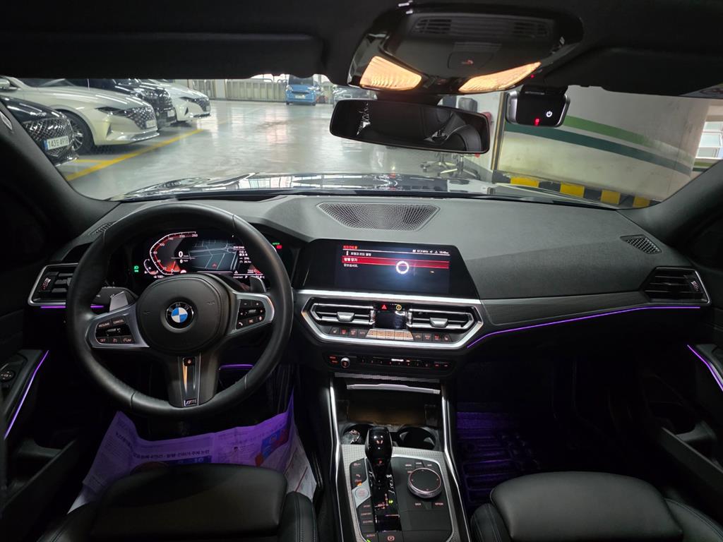 BMW 3 Series 320i M Sport 8