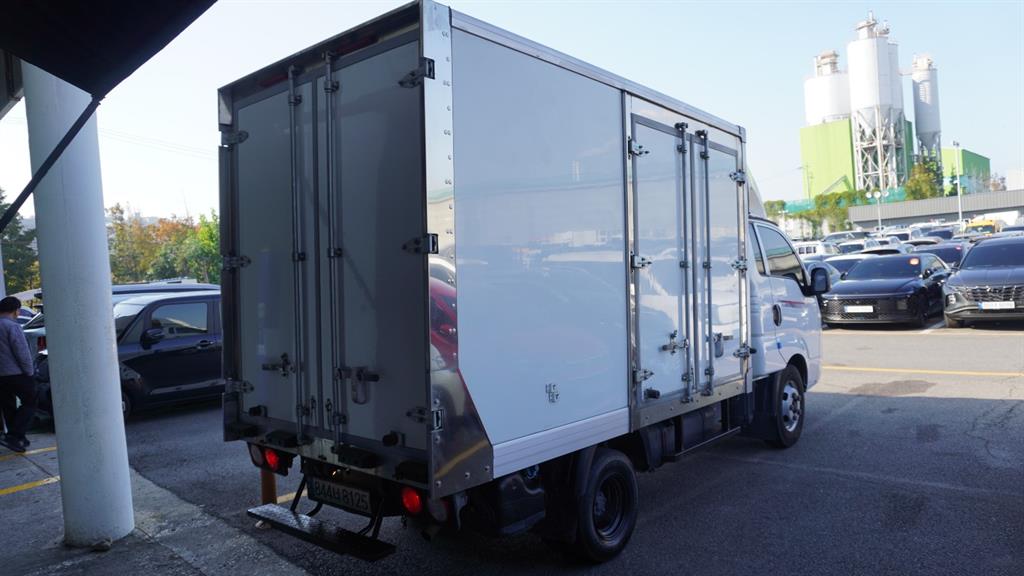 기아 봉고3 1.2톤 냉동탑 4