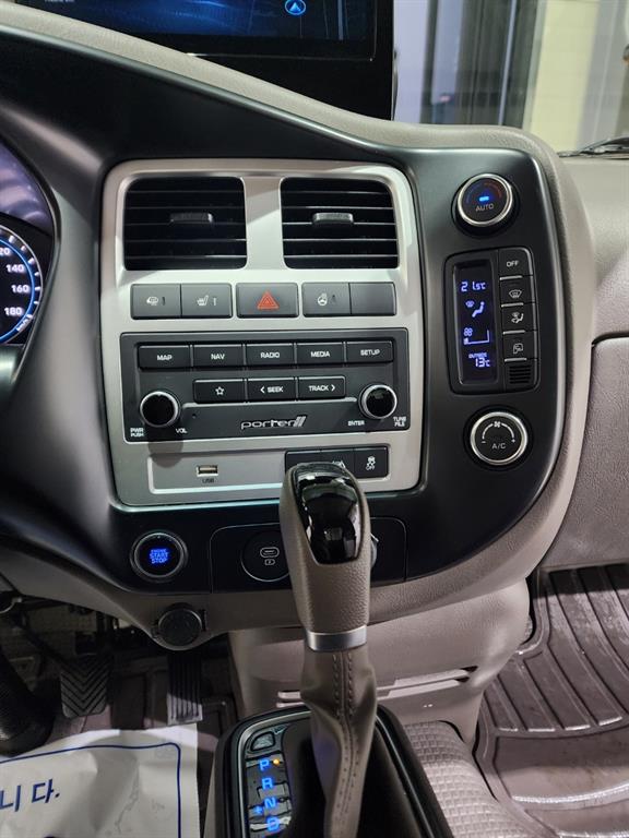 현대 포터2 1톤 카고 LPG 9