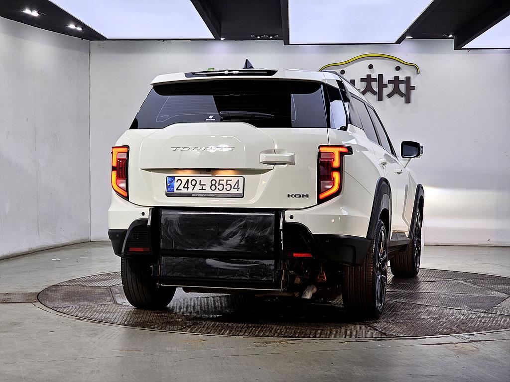 KG Mobility (Ssangyong) Torres 1.5 GDI-T 2WD Black Edition 4